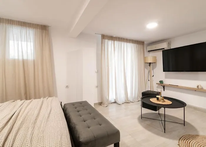 Farao With Private Pool, By Zantewize Villa