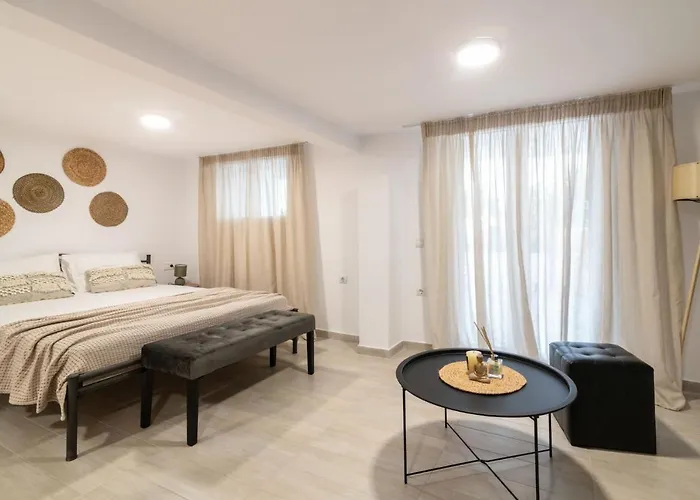 Farao With Private Pool, By Zantewize * Kypseli