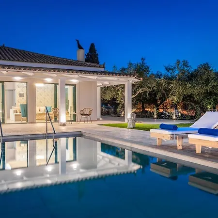 Farao With Private Pool, By Zantewize Villa Kypseli