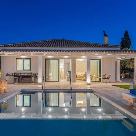 Farao With Private Pool, By Zantewize *