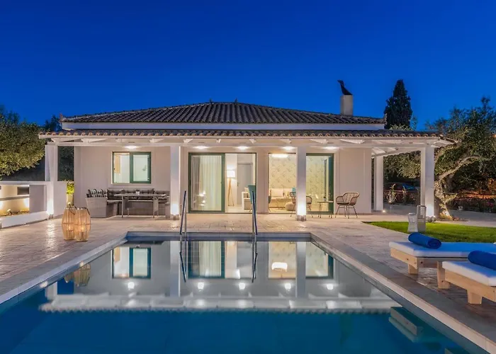 Farao With Private Pool, By Zantewize *